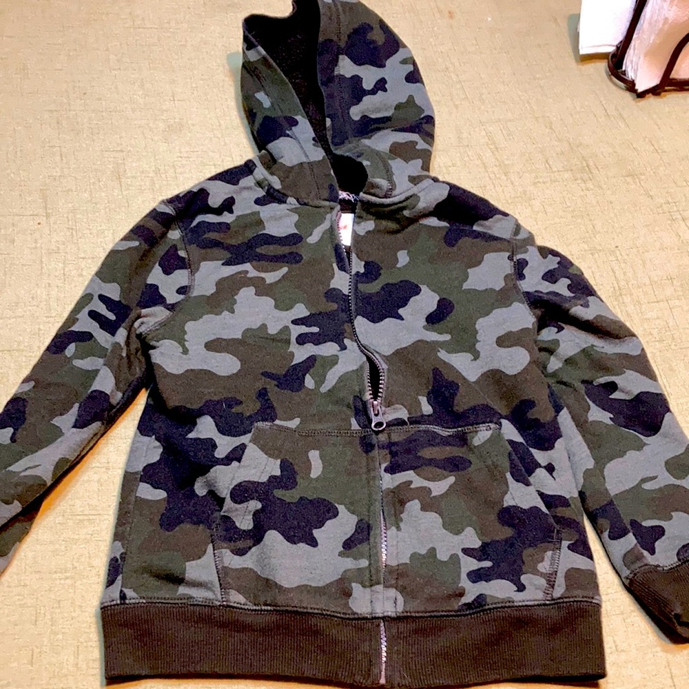 Camouflage zip hoodie